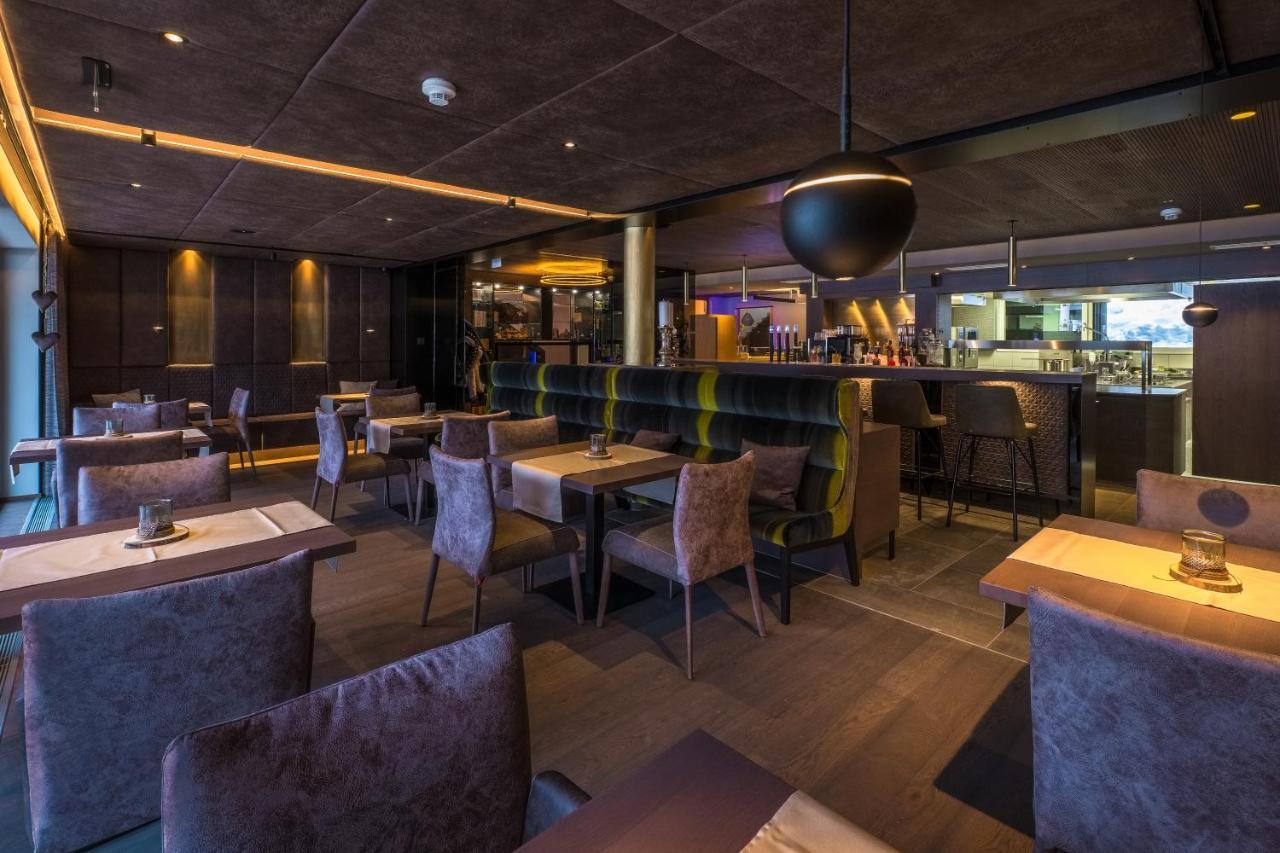 Vier Studios & Restaurant Längenfeld Buitenkant foto