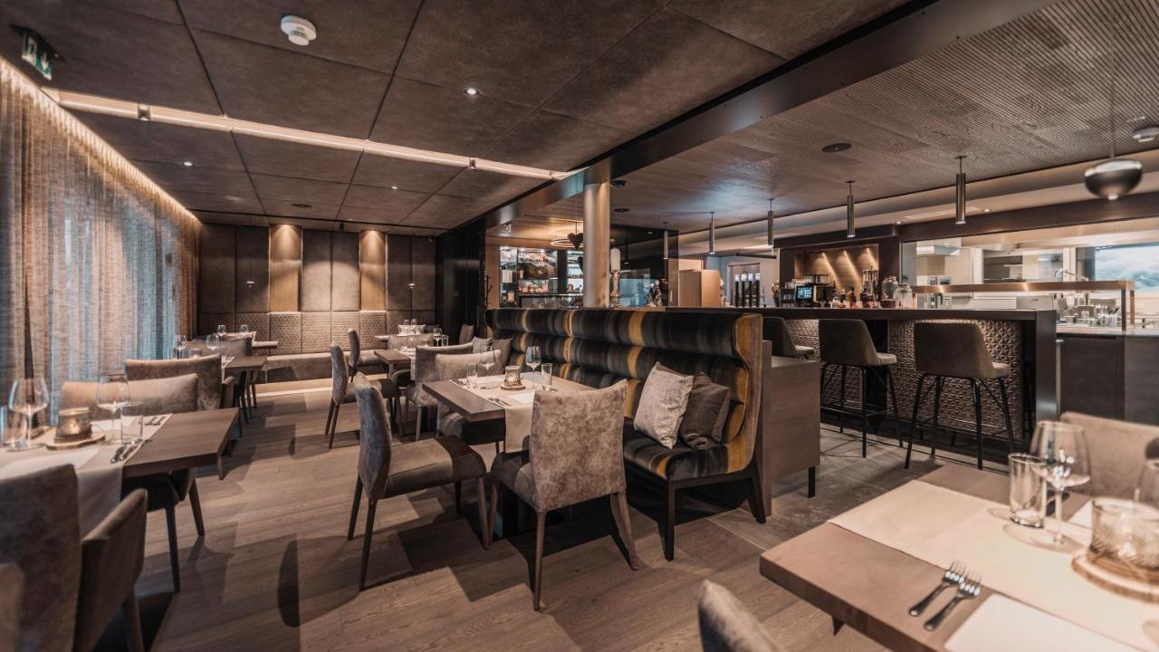 Vier Studios & Restaurant Längenfeld Buitenkant foto