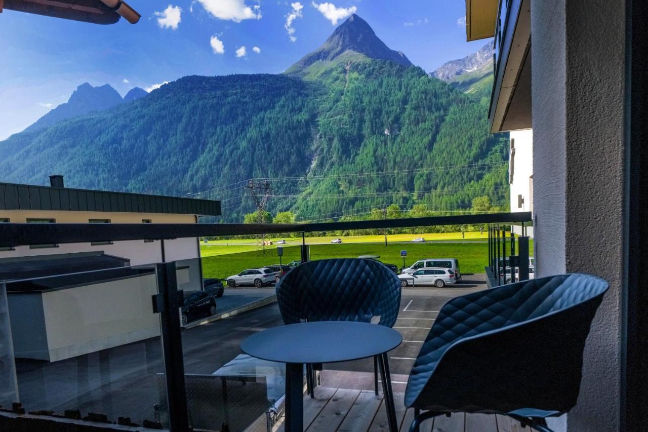 Vier Studios & Restaurant Längenfeld Buitenkant foto