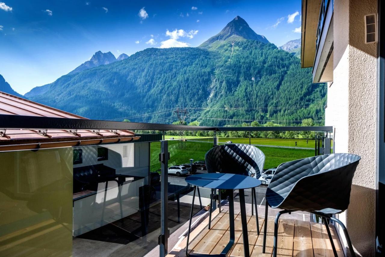Vier Studios & Restaurant Längenfeld Buitenkant foto