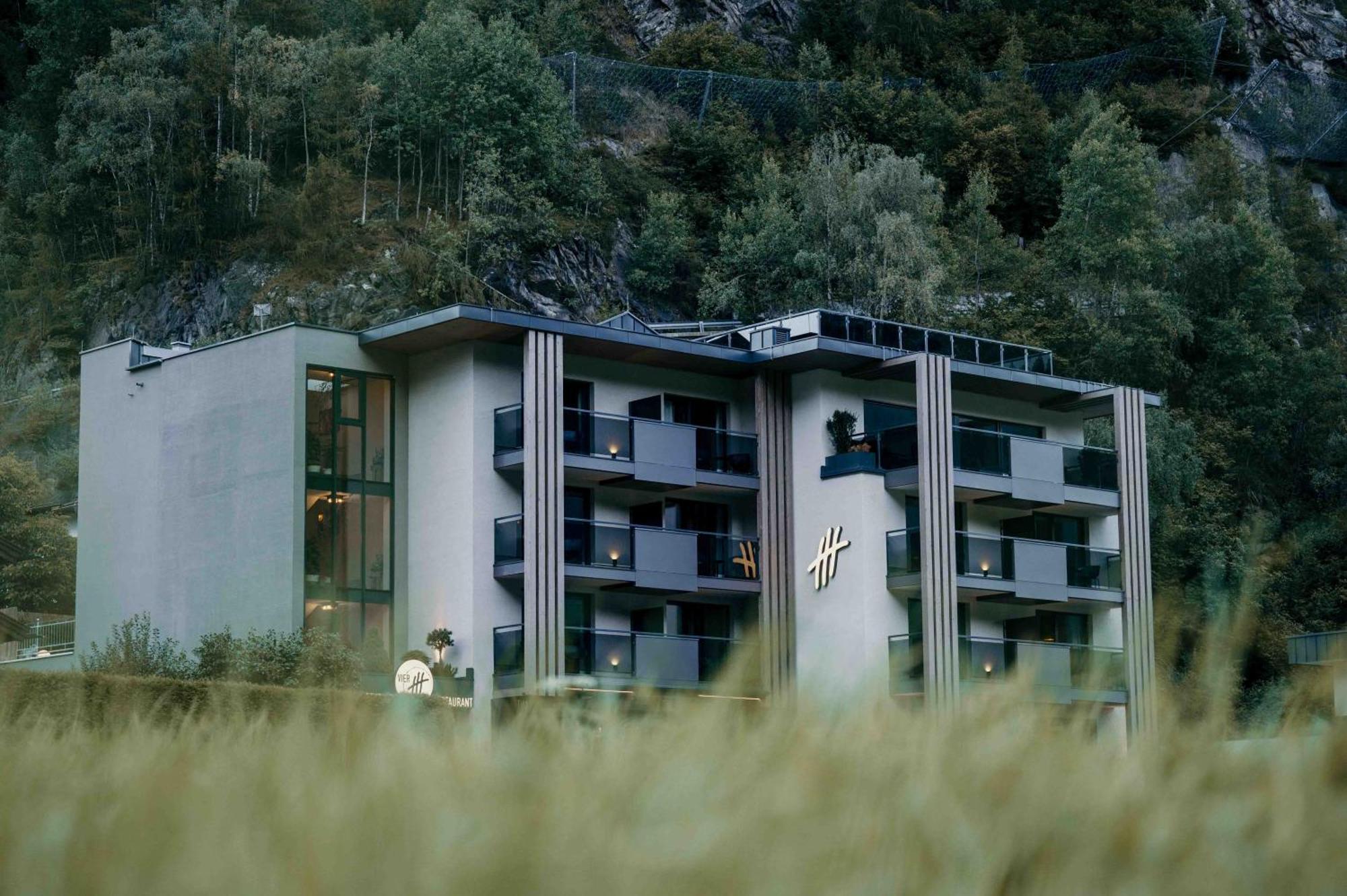 Vier Studios & Restaurant Längenfeld Buitenkant foto