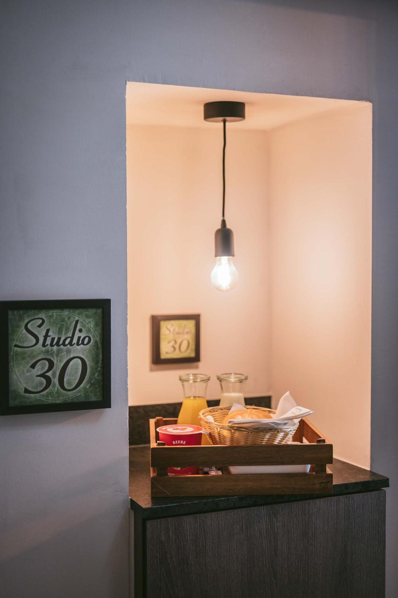 Vier Studios & Restaurant Längenfeld Buitenkant foto
